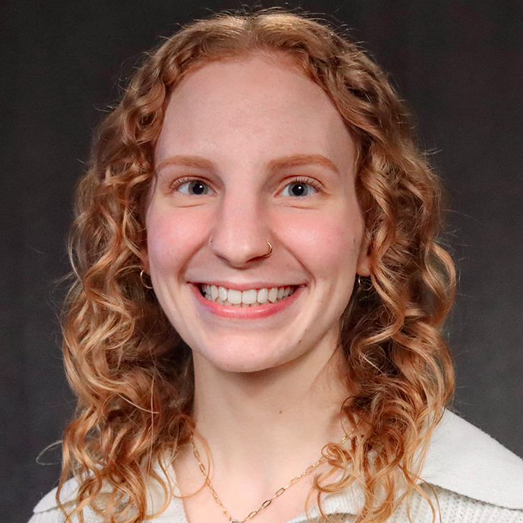 Hanna Cayton portrait