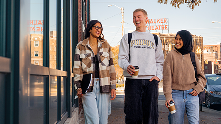 Students walk downtown Indianapolis